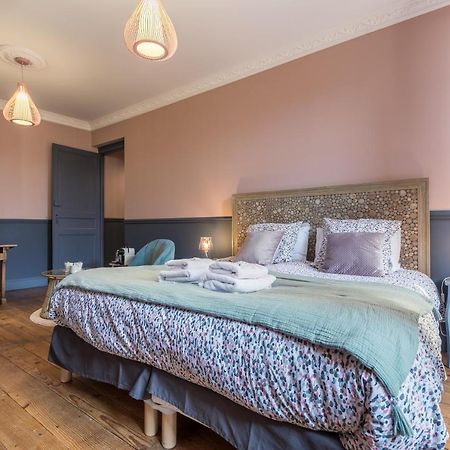 モン・ド・マルサン Le Logis D'Augustin Bed & Breakfast エクステリア 写真