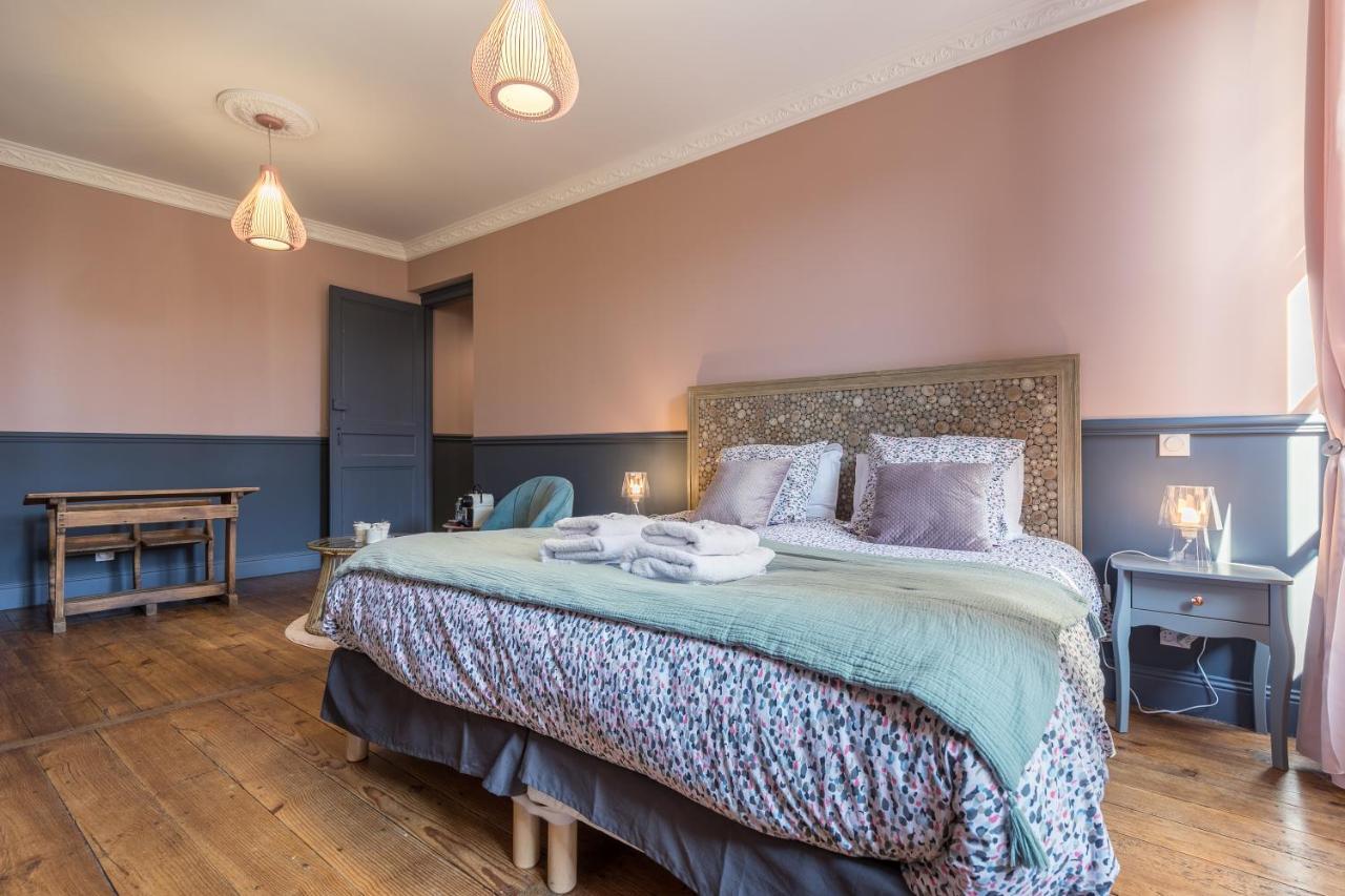 モン・ド・マルサン Le Logis D'Augustin Bed & Breakfast エクステリア 写真