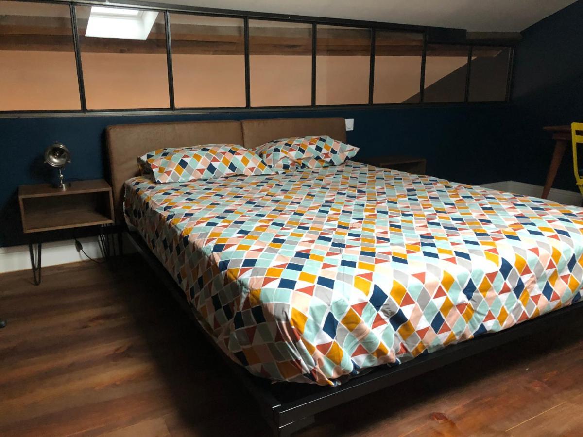 モン・ド・マルサン Le Logis D'Augustin Bed & Breakfast エクステリア 写真